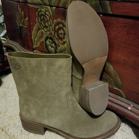 Tory Burch Siena Bootie in River Rock - Picture 4 of 4
